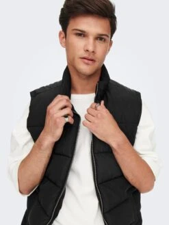 Only & Sons Bodywarmers Bodywarmer Melvin Heren Zwart -Jack & Jones Winkel 07ba24c81929b094947d4eb913fbf99b
