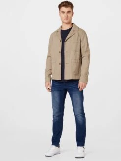 DRYKORN Tussenjassen Tussenjas ALVO Heren Lichtbruin 11 DRYKORN Tussenjassen Tussenjas ALVO Heren Lichtbruin -Jack & Jones Winkel 896f779abd662591f15c8f4510140906