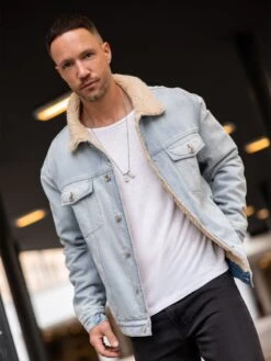 Spijkerjassen Tussenjas Tim Heren Lichtblauw 16 Spijkerjassen Tussenjas Tim Heren Lichtblauw -Jack & Jones Winkel 9f4ec8f206c8474e144ac024eb9ca710